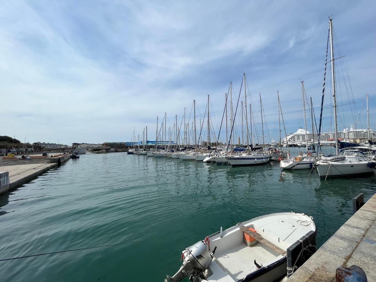 Kasia Porta Sul Mare Di Livorno Free Parking Exterior photo