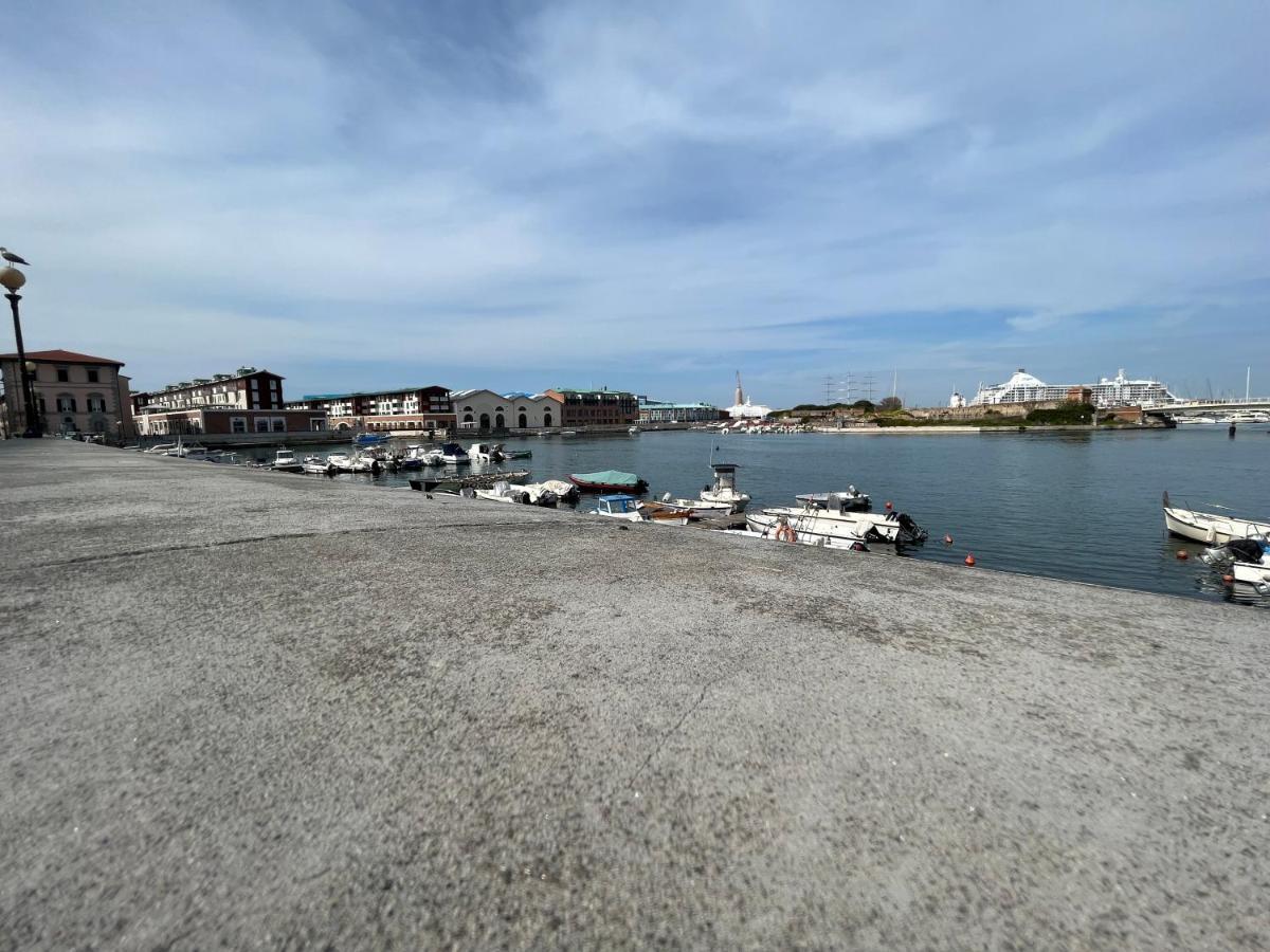 Kasia Porta Sul Mare Di Livorno Free Parking Exterior photo